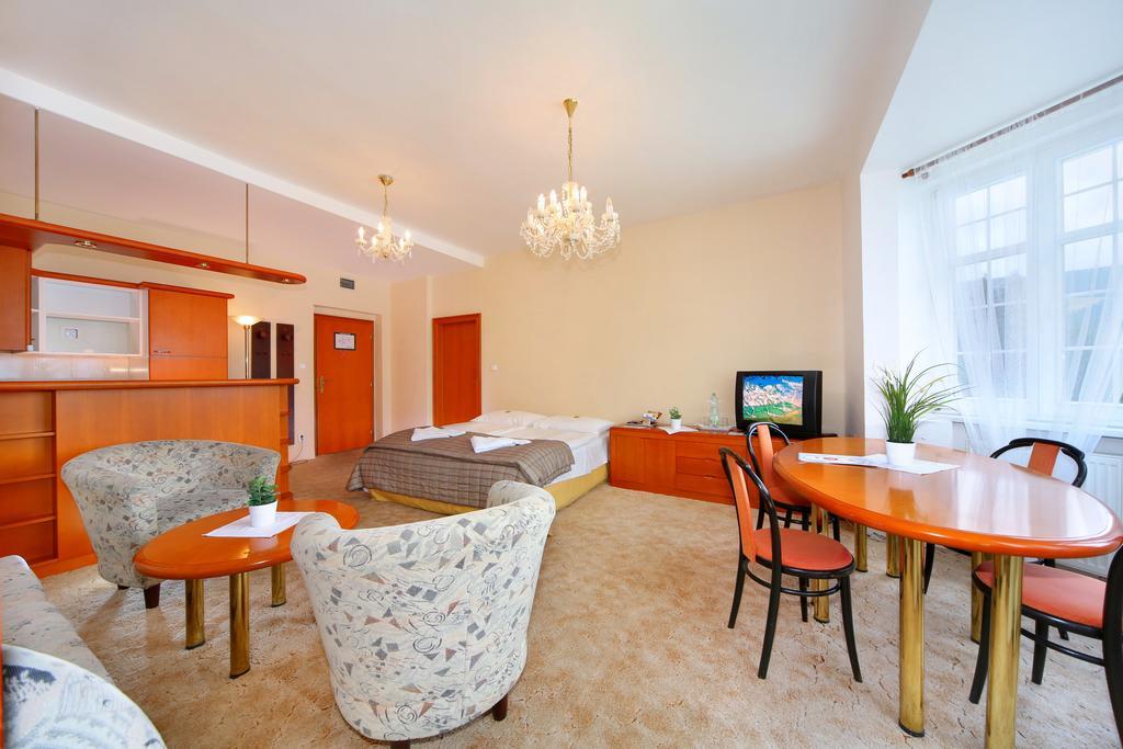 Palace Club Špindlerŭv Mlýn Szoba fotó