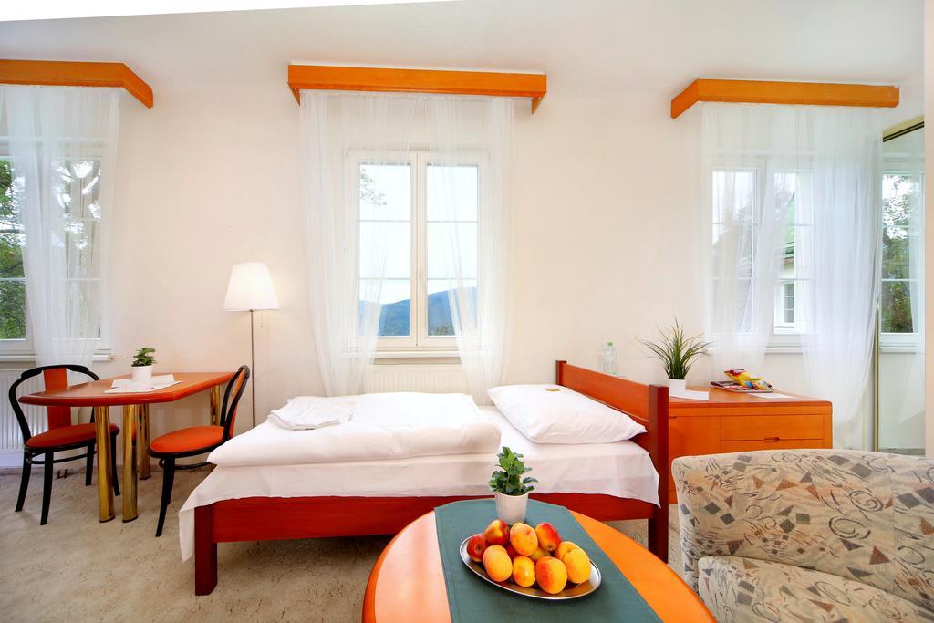 Palace Club Špindlerŭv Mlýn Szoba fotó