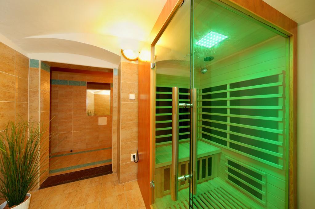Palace Club Špindlerŭv Mlýn Kültér fotó